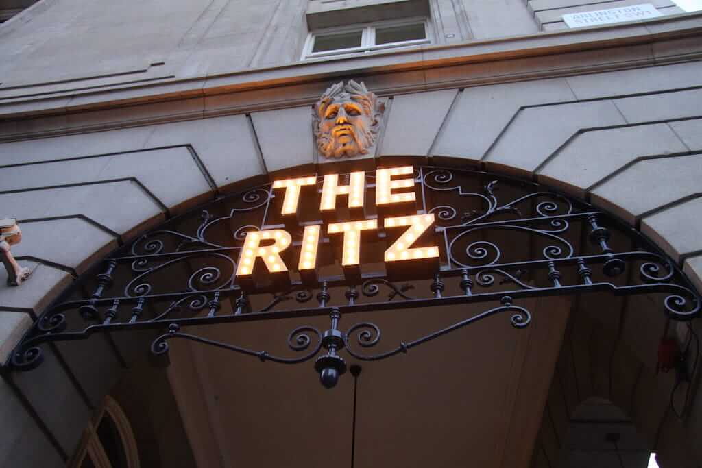 5453115188 6ba7226bb3 b min